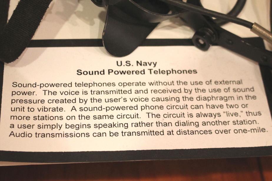 New Hampshire Telephone Museum - Military Telephones - US Navy Sound Powered Telephone