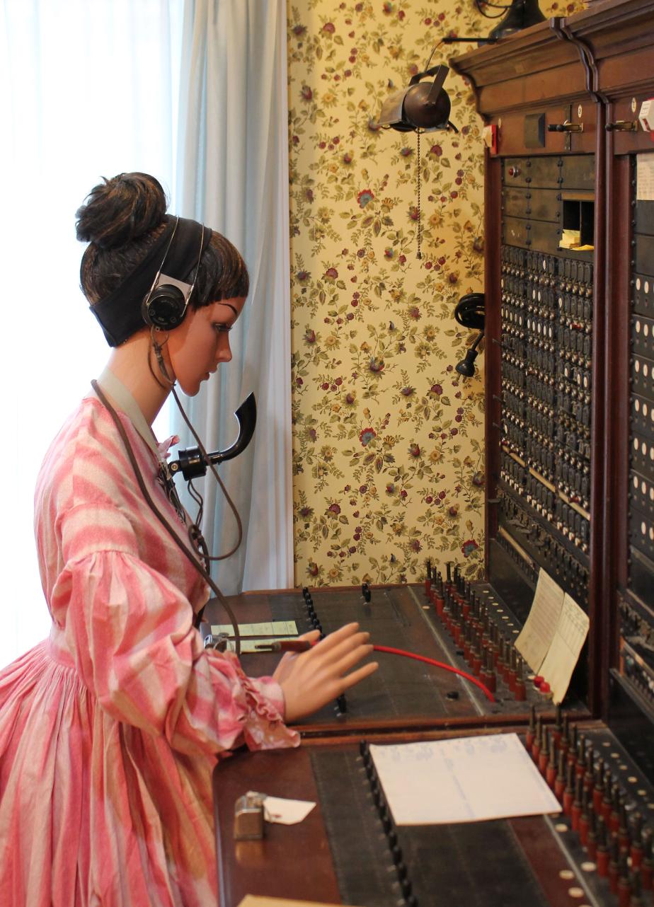 New Hampshire Telephone Museum - The Switchboard