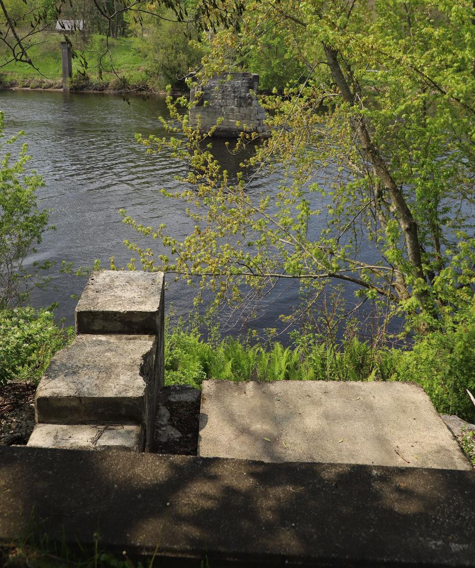 Bede3ll Bridge State Park - Haverhill New Hampshire