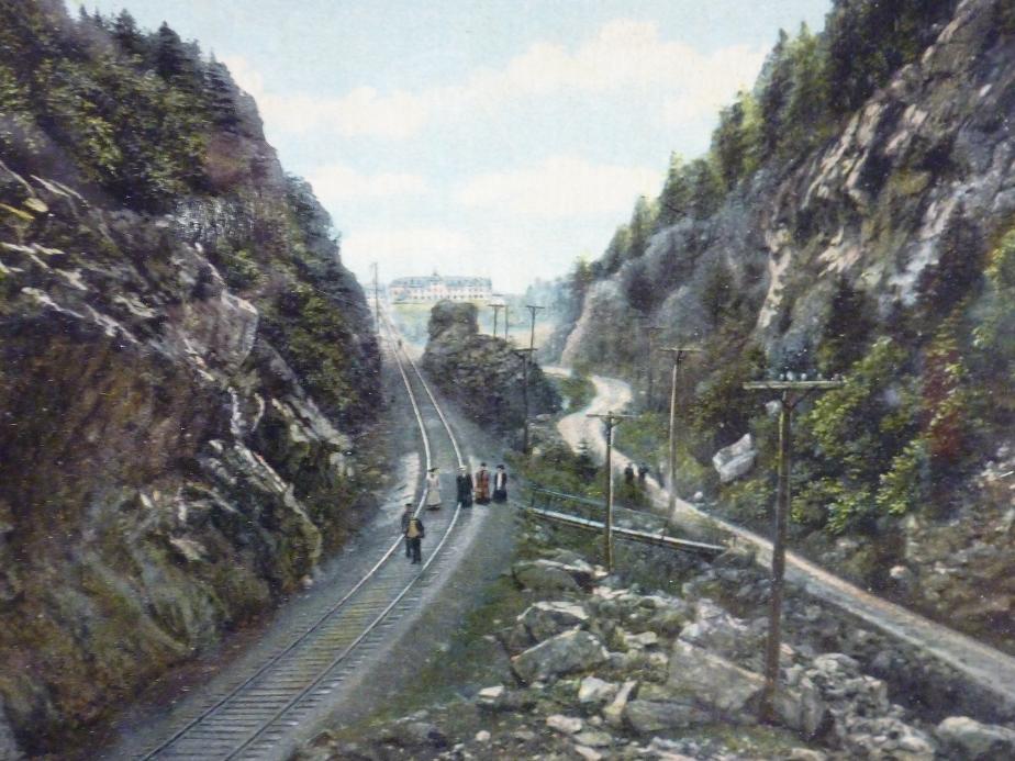 Crawford Notch Gateway