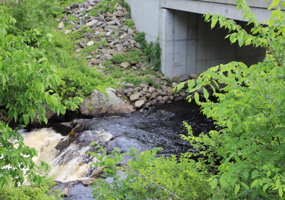 Crawley Falls Road Bridge NH Histoeical Marker #249 - Brentwood New Hampshire