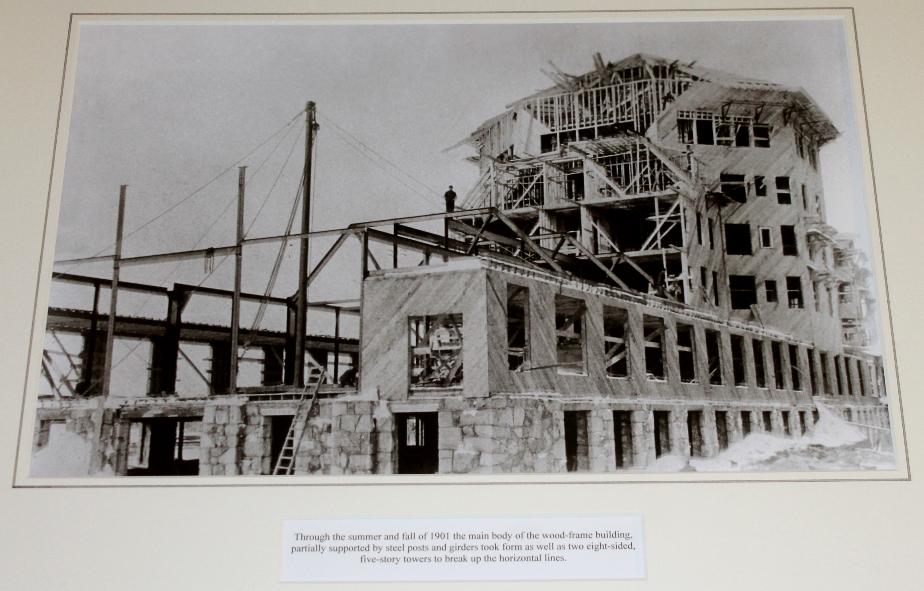 Building the Mount Washington Hotel - 1901