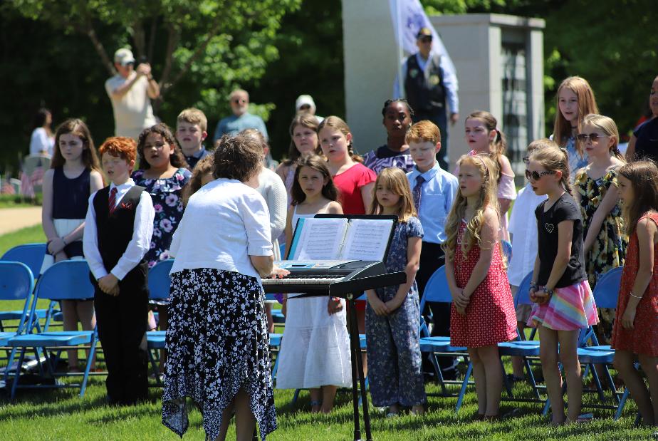 NH State Veterans Cemetery Memorial Day 2022 Penacook Elementary Choir