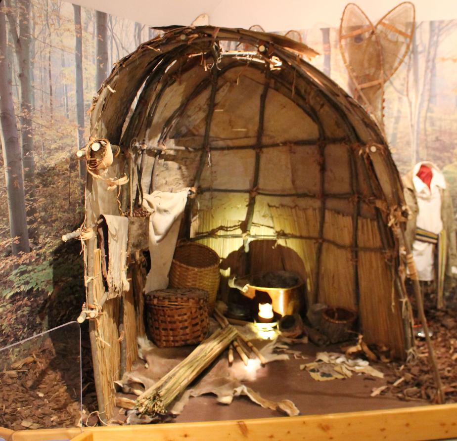 Mt Kearsarge Indian Museum - Wigwam