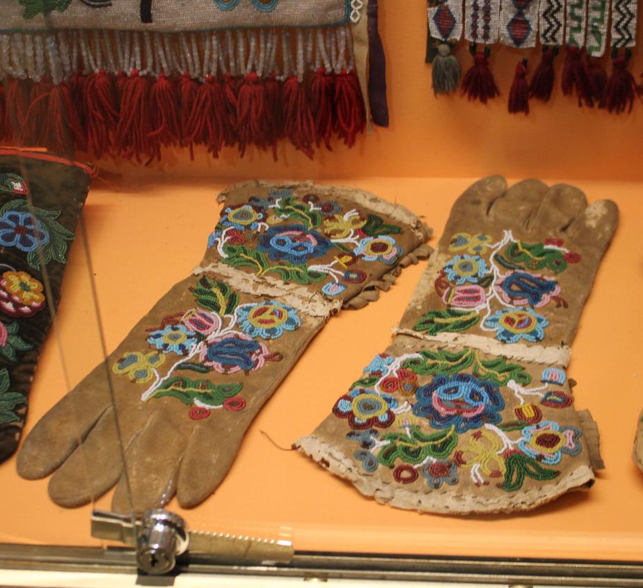 Mt Kearsarge Indian Museum - Moosehair Products