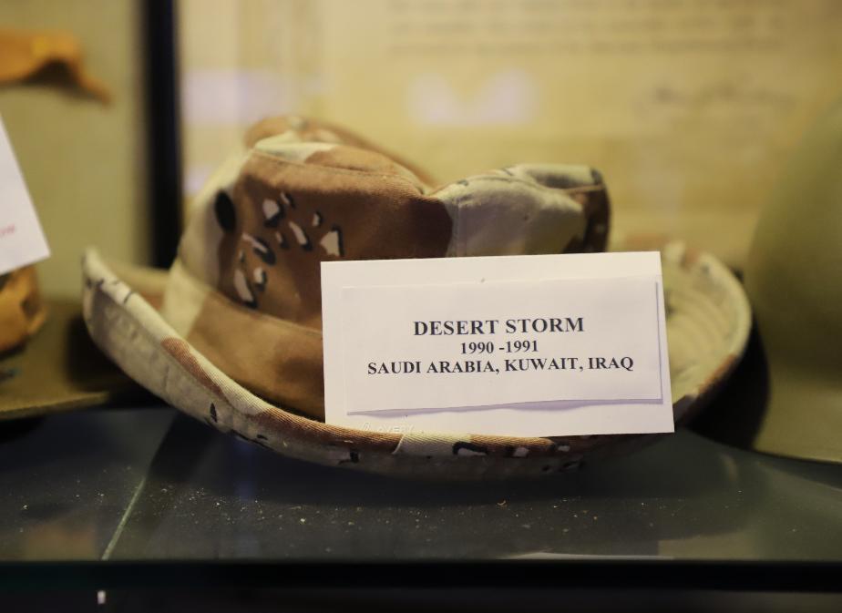 NH State Veterans Cemetery Display Case - Desert Storm Hat
