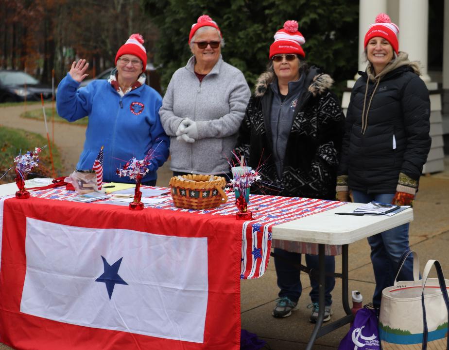 Wreaths for Boscawen 2023 - NH State Veterans Cemetery Blue Srar Mothers of New Hampshire