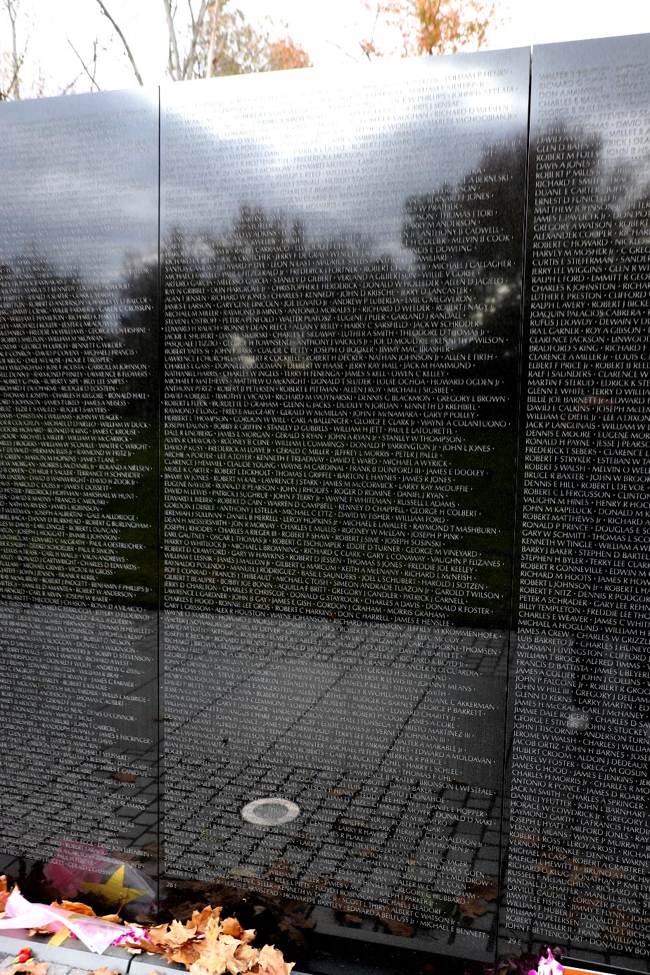 Vietnam Memorial Wall - Panel E-28 Richard Arthur Demers  Line 14Berlin NH