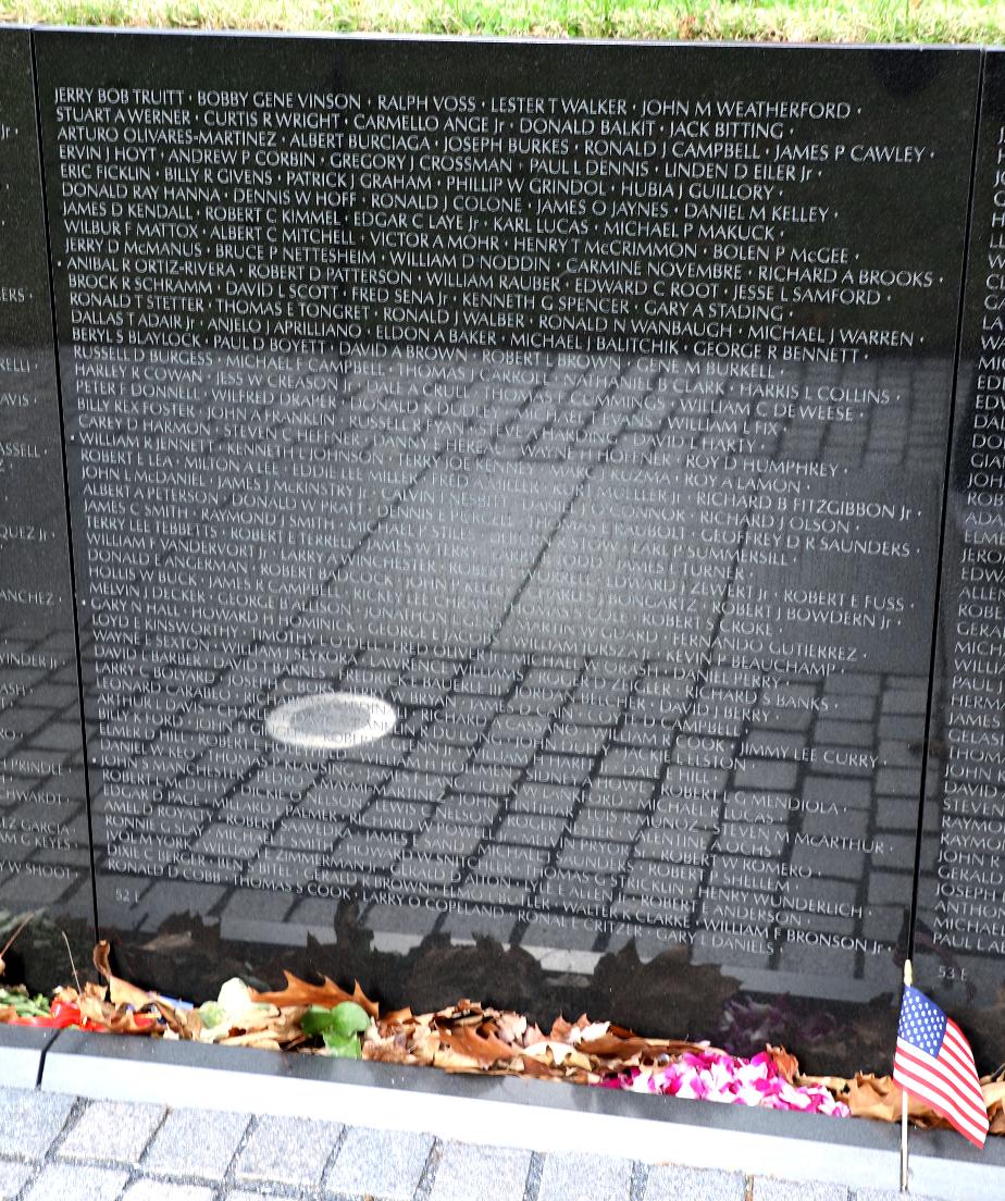 Vietnam War Memorial Wall Panel E-52Richard Albert Brooks Line 9 Pittsfield NH Vietnam War Casualty