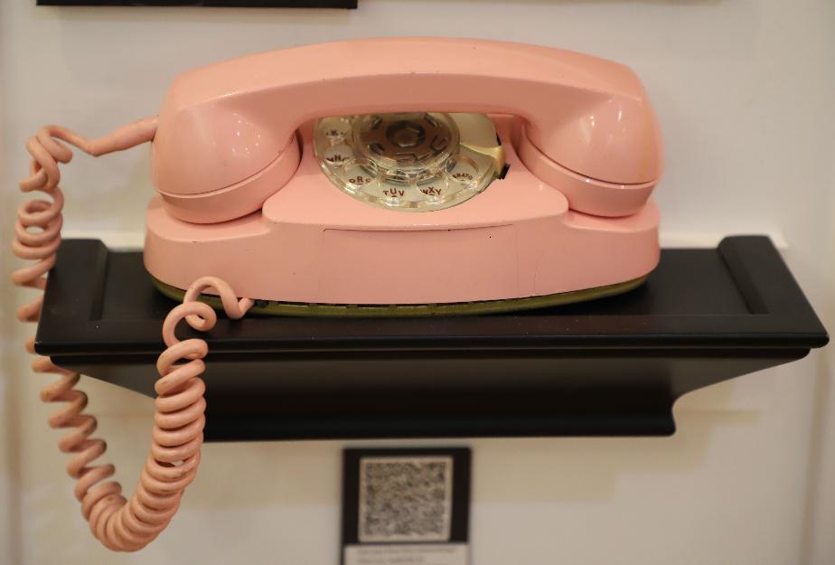 NH Telephone Museum - Princess Phone