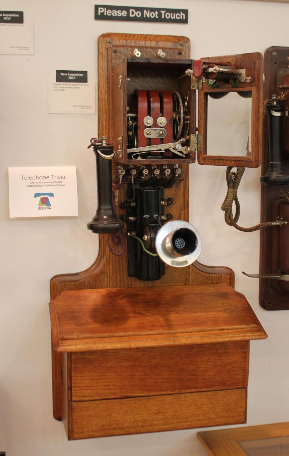 New Hampshire Telephone Museum - Western Electric Telephone