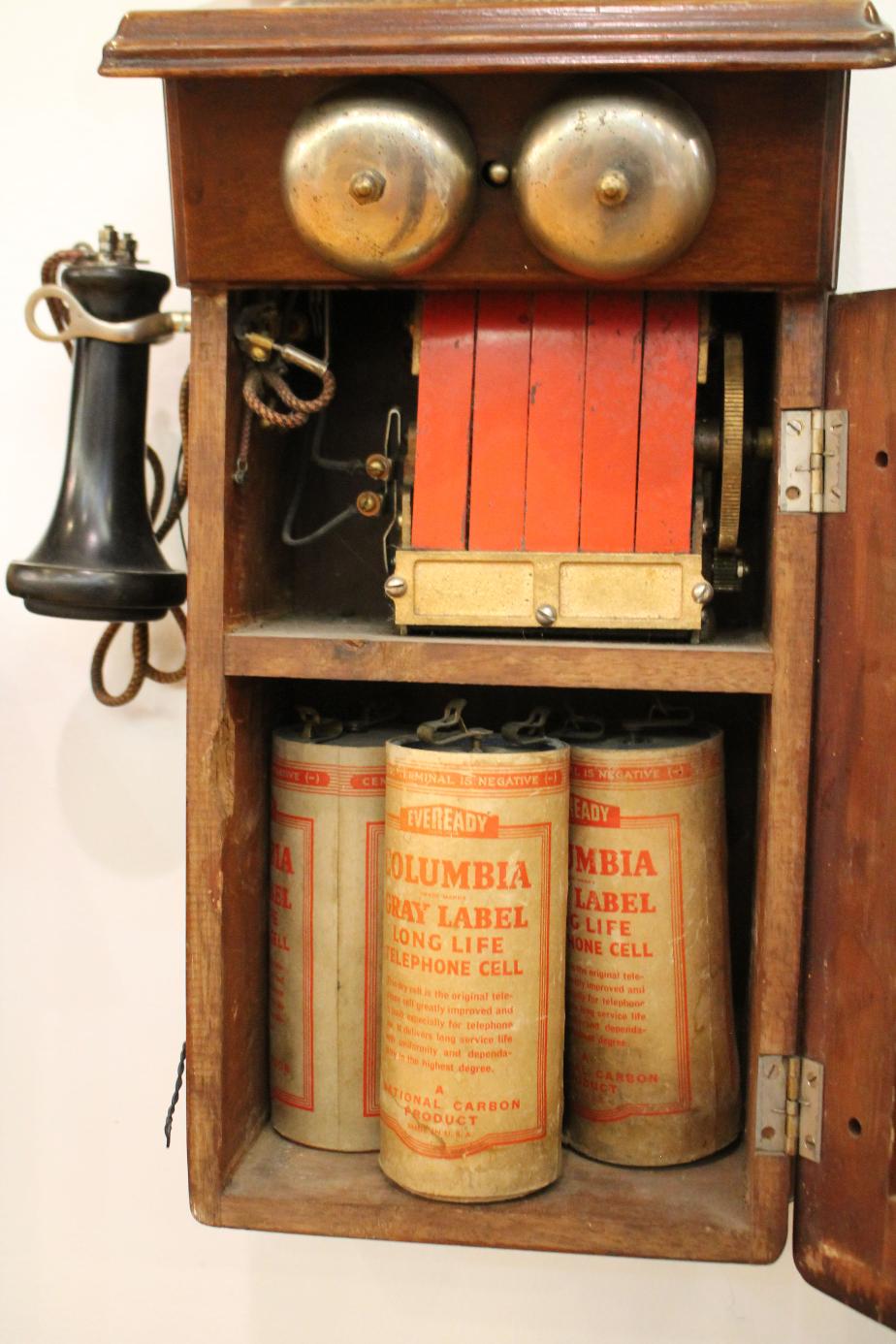 New Hampshire Telephone Museum - Enter the Independents