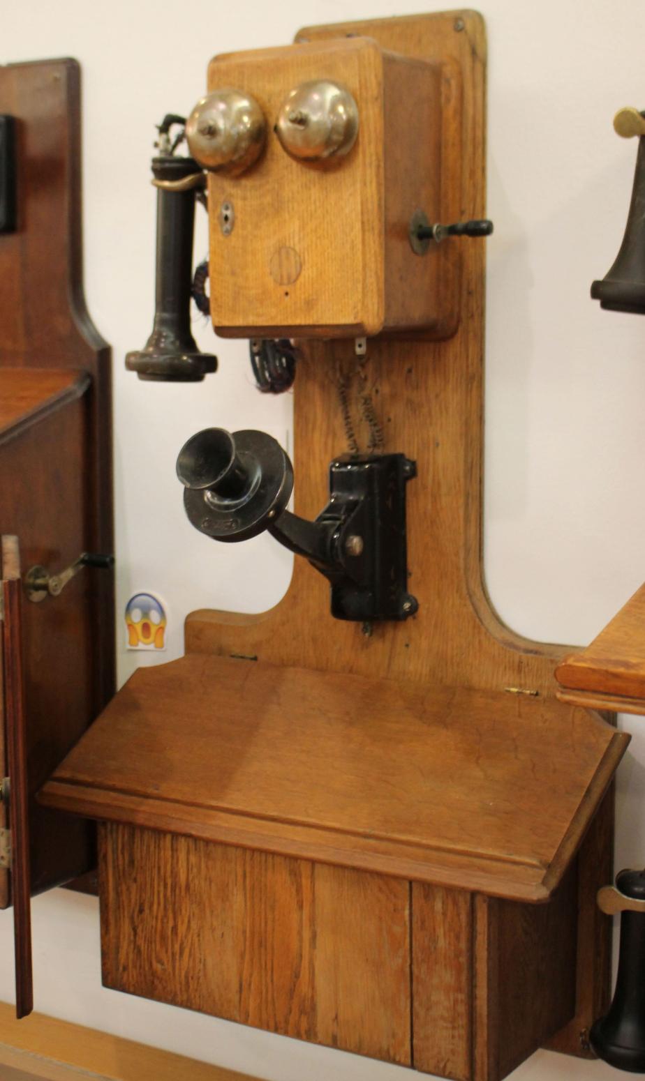 New Hampshire Telephone Museum - Enter the Independents