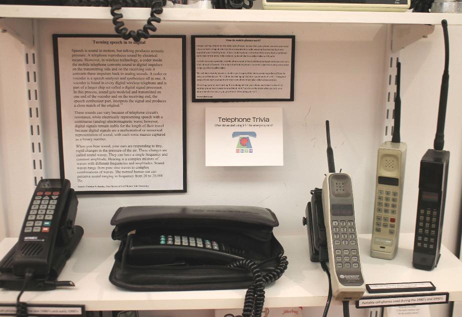 New Hampshire Telephone Museum - Wireless Technology