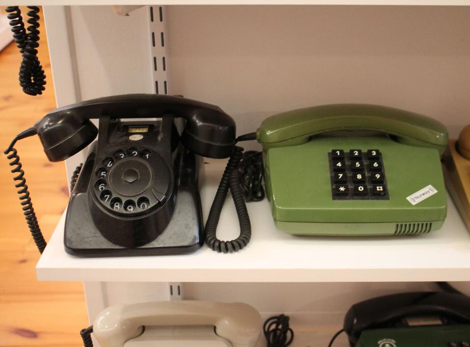 New Hampshire Telephone Museum - Telephones Around the World