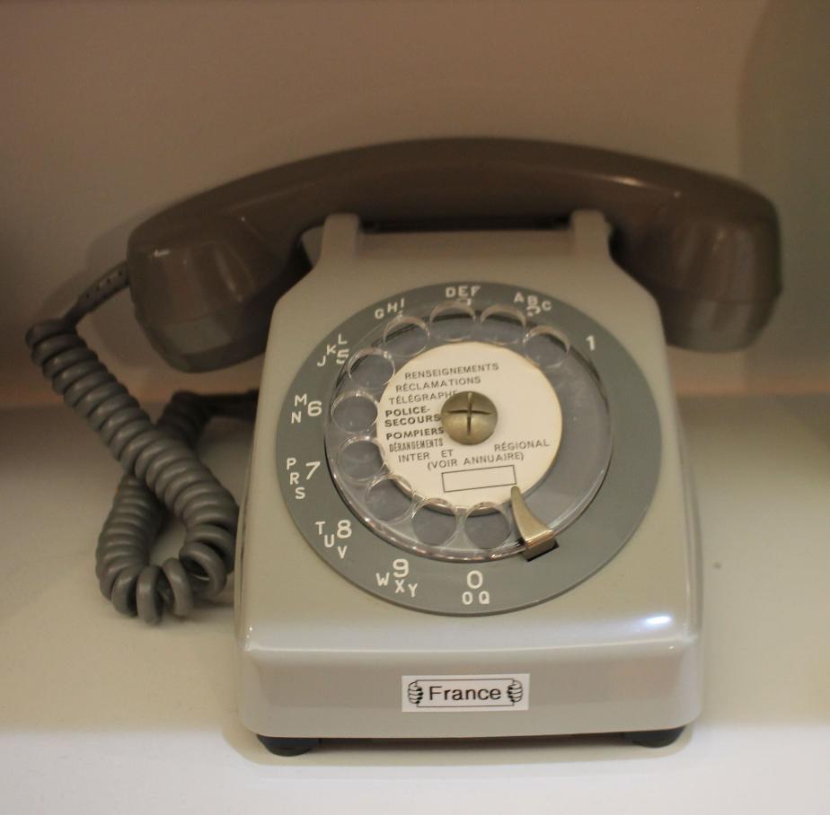 New Hampshire Telephone Museum - Telephones Around the World