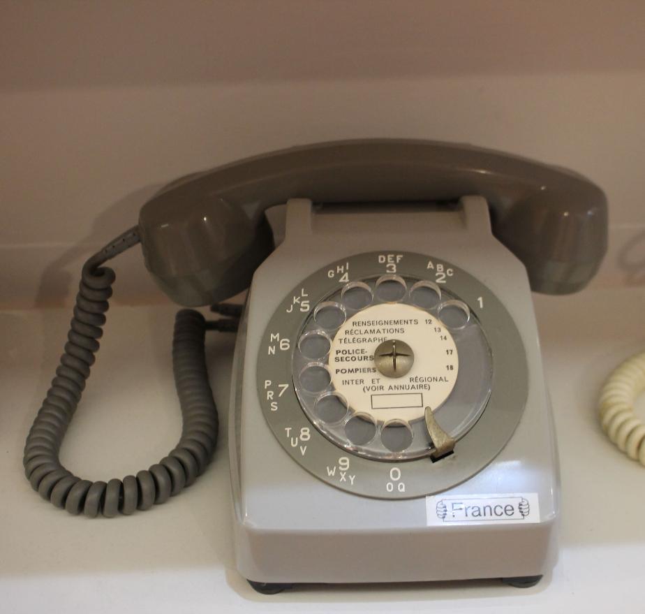 New Hampshire Telephone Museum - Telephones Around the World France