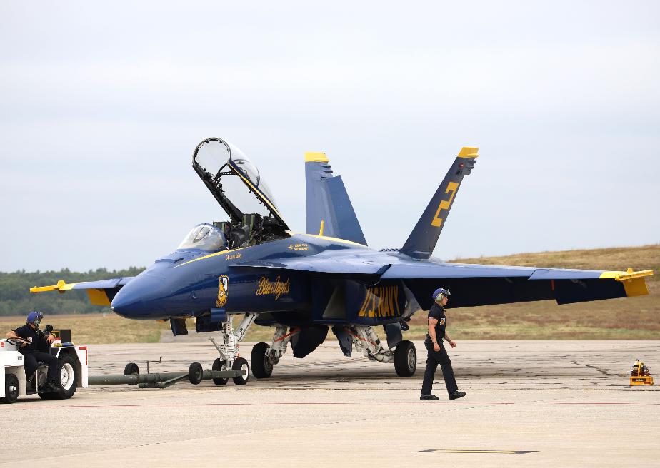 Thunder Over New Hampshire 2025 Airshow - US Navy Blue Angels 