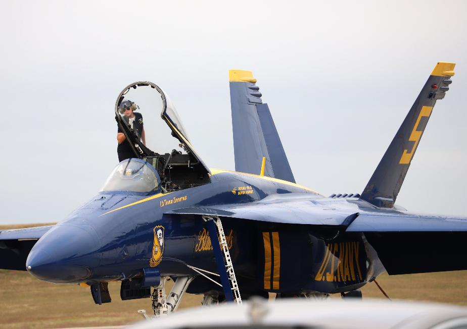 Thunder Over New Hampshire 2025 Airshow - US Navy Blue Angels 