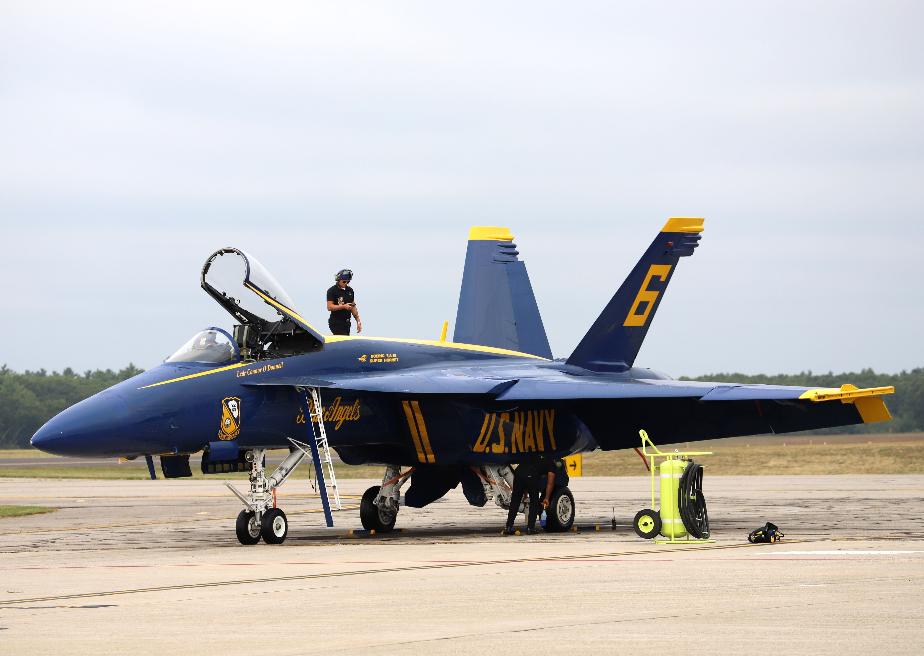 Thunder Over New Hampshire 2025 Airshow - US Navy Blue Angels 
