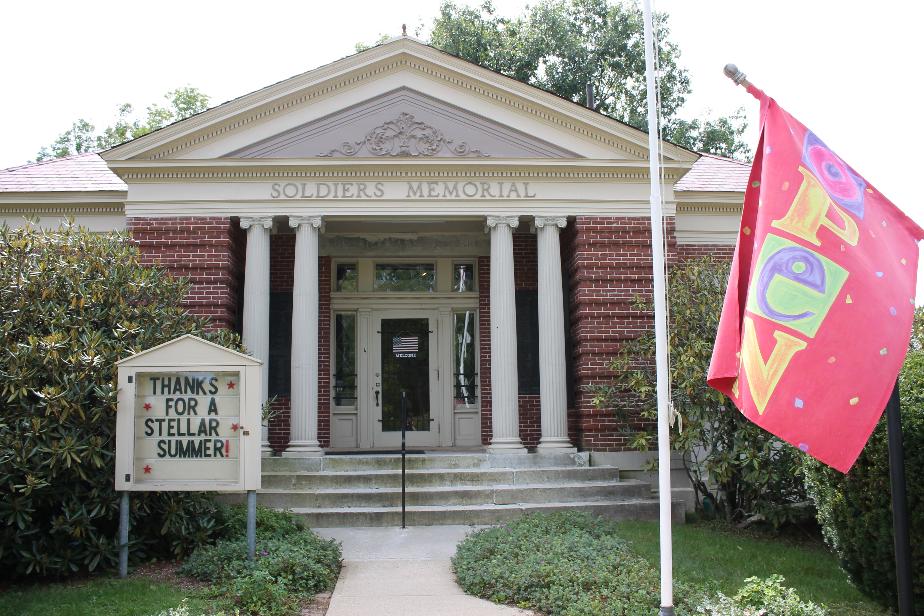 Deerdield New Hampshire Soldiers Memorial Library