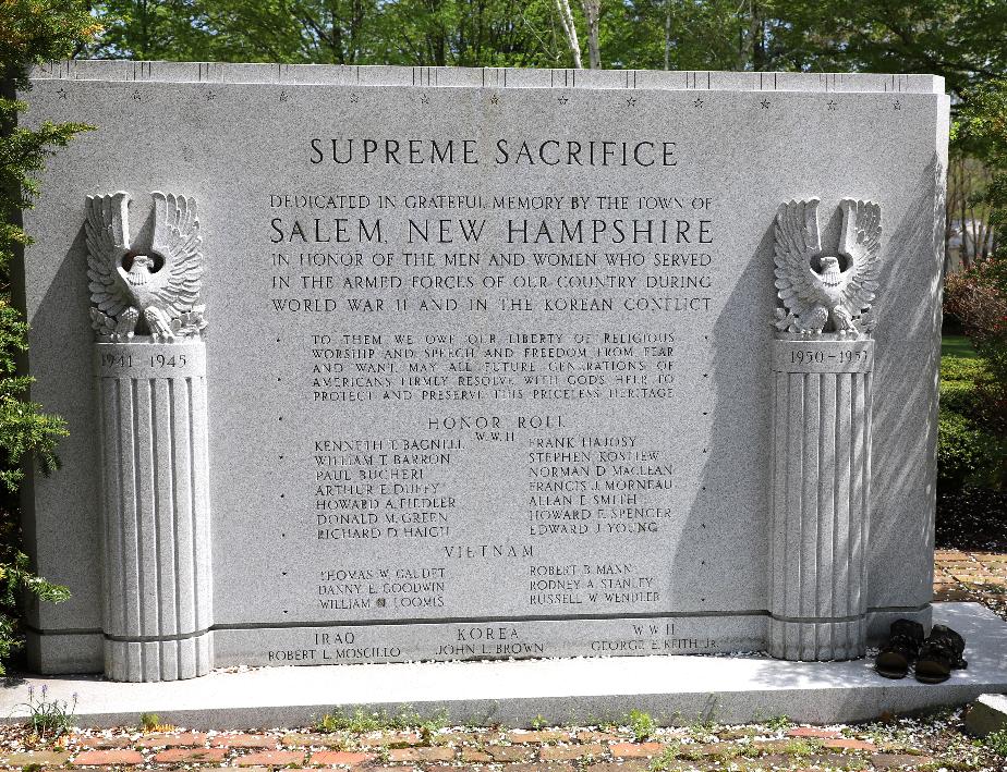Salem New Hampshire Veterans Park - Veterans Supreme Sacrifice Monument