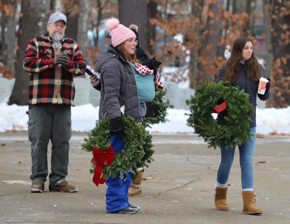Wreaths for Boscawen 2025 New Hampshire State Veterans Cemetery